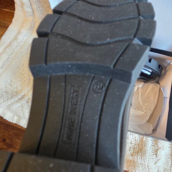 NIB Nine West Women Maibel3 Lug Sole Patent Leather Slip On Loafer Size 7M Black - Picture 5 of 6